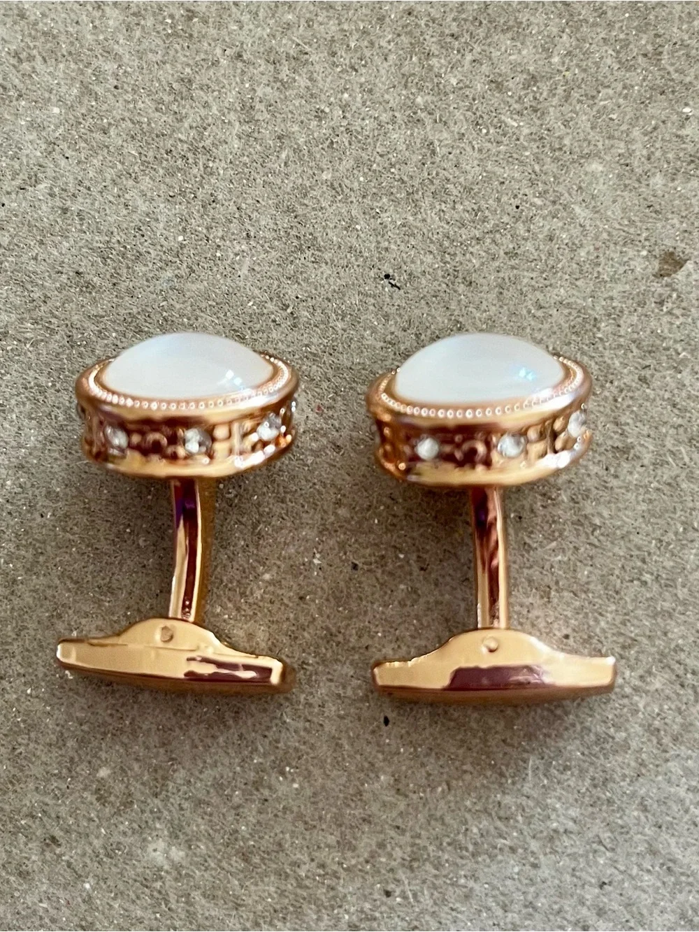 N/A sofisticated gold